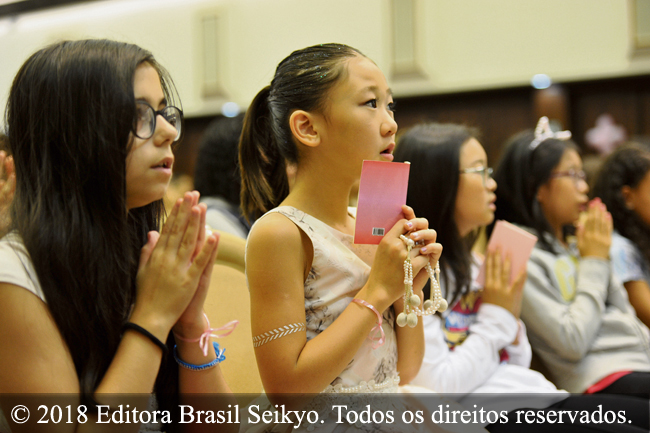 Orar diante do Gohonzon