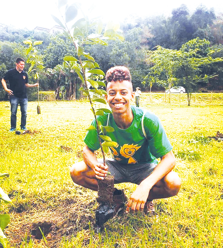 Um levantar de força e magia