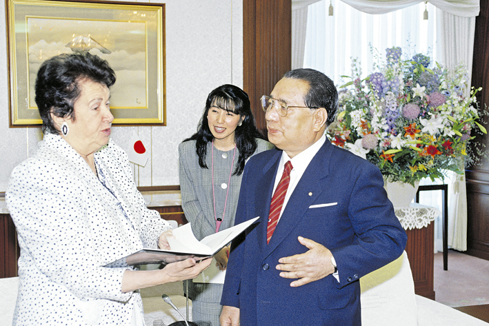 A partir de uma onda de incentivo, dez mil ondas de vitória